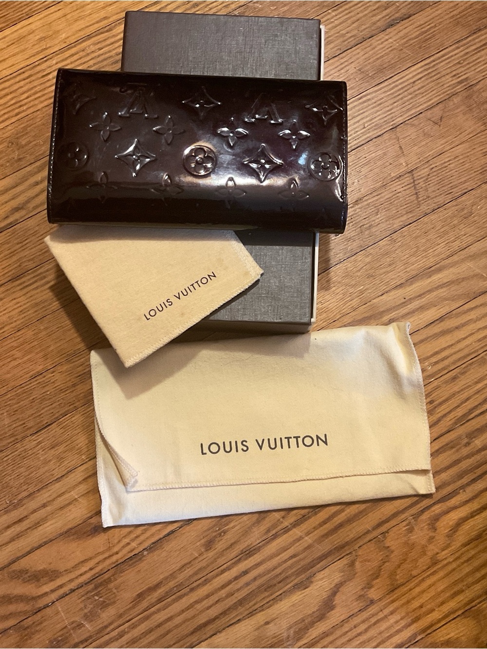 Louis Vuitton Vernis Patent Wallet in Glossy Chocolate Brown